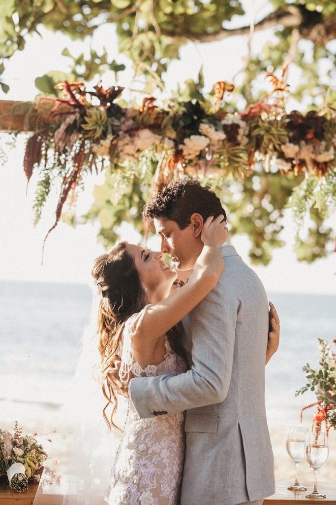 Casamento romântico na praia